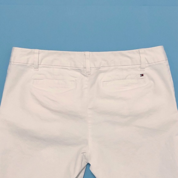 TOMMY HILFIGER | White Bermuda Shorts | Size 8 - Picture 11 of 16